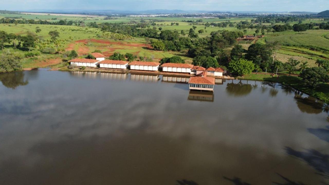 Hotel Fazenda Pousada Da Serra Goianesia Exterior photo